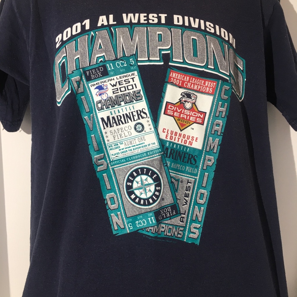 Vintage 2001 AL West Division Champion-size Medium - Picture 1 of 4